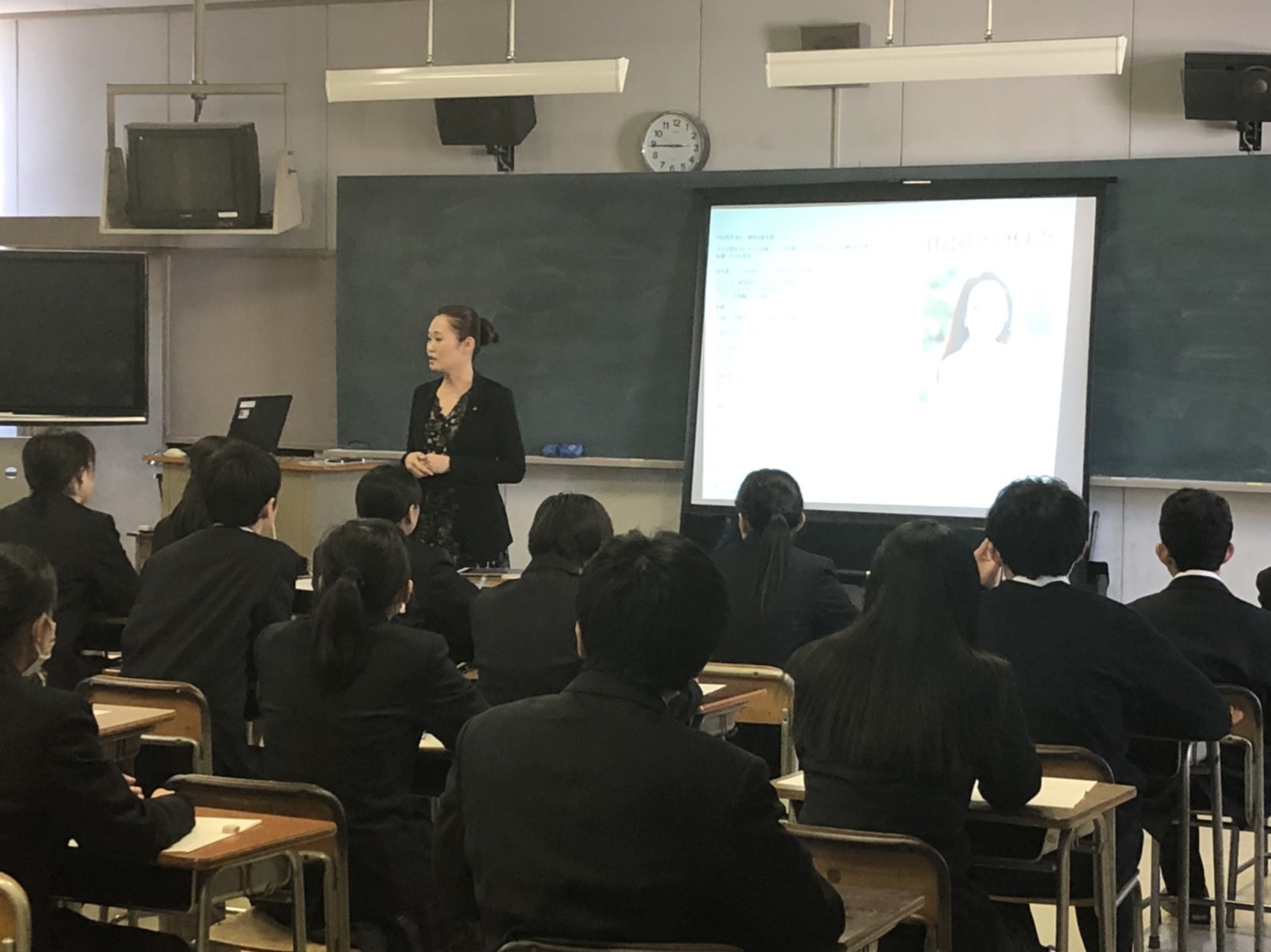 学校での講習風景